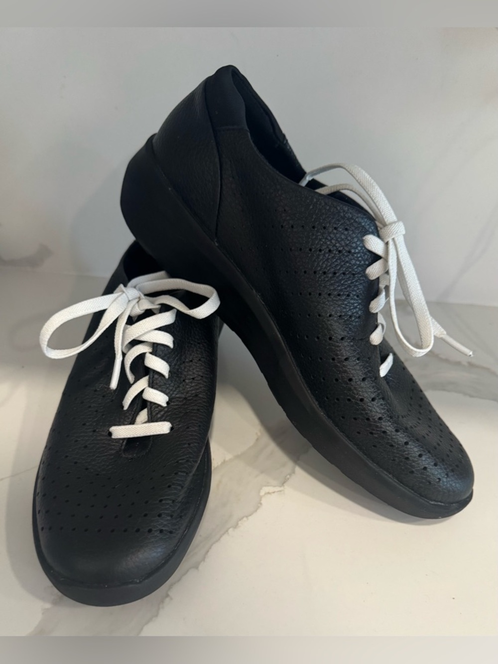 Clarks Leather Kayleigh Aster sneakers lace up walking work shoes orthopedic 7.5